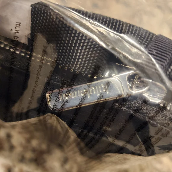 Lululemon Athletica Black Shoulder Bag - Picture 4 of 6